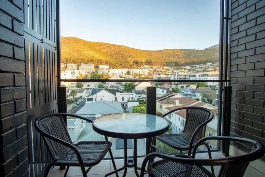 To Let 2 Bedroom Property for Rent in Sea Point Western Cape